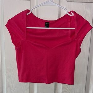 SHEIN Women's Pink Crop Top